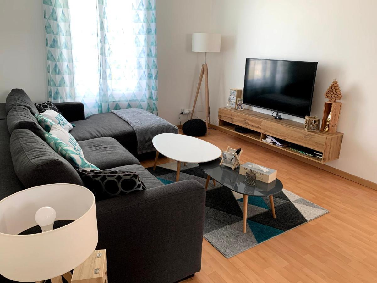 Appartement Cosy A Quelques Minutes Du Centre شالو أو شُمْبانيِ المظهر الخارجي الصورة